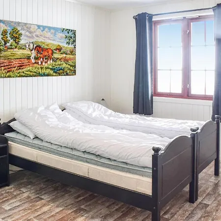 Stunning In W/ 3 Bedrooms
